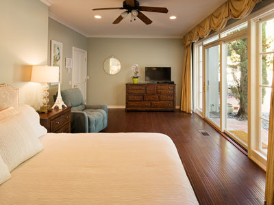 Alzheimer's Care - Memory Care - Elder Care San Luis Obispo California - Assisted Living - Chateau Rose Elder Care